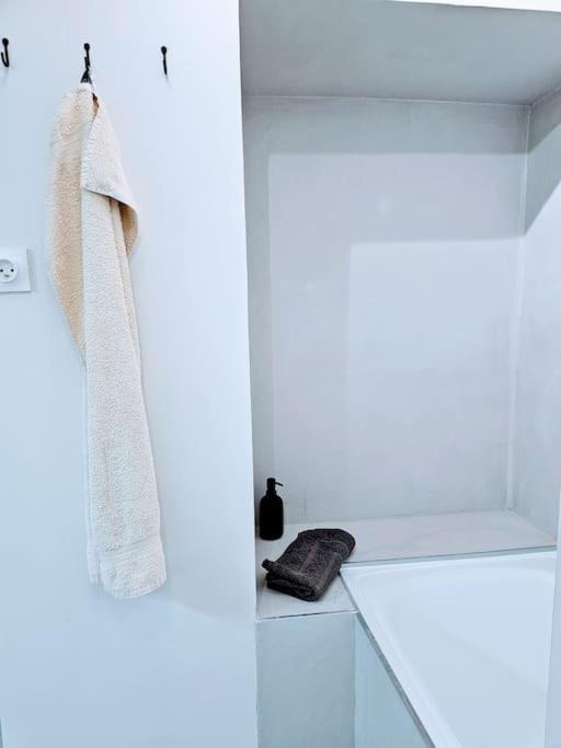 شقة Oasis Parfumee 4 Couchages Au Coeur De Grasse Wifi المظهر الخارجي الصورة